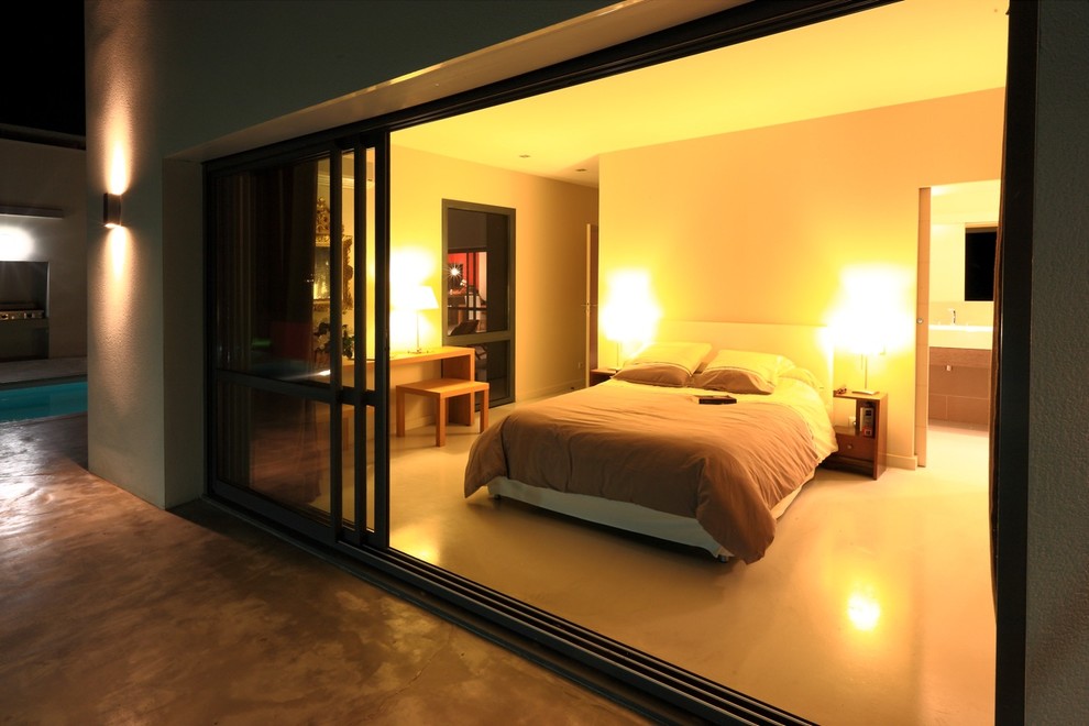 Inspiration for a contemporary bedroom in Toulouse.