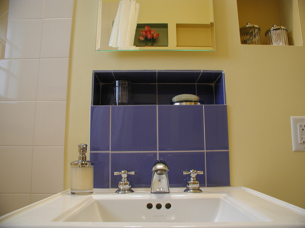 Foto di una piccola stanza da bagno design