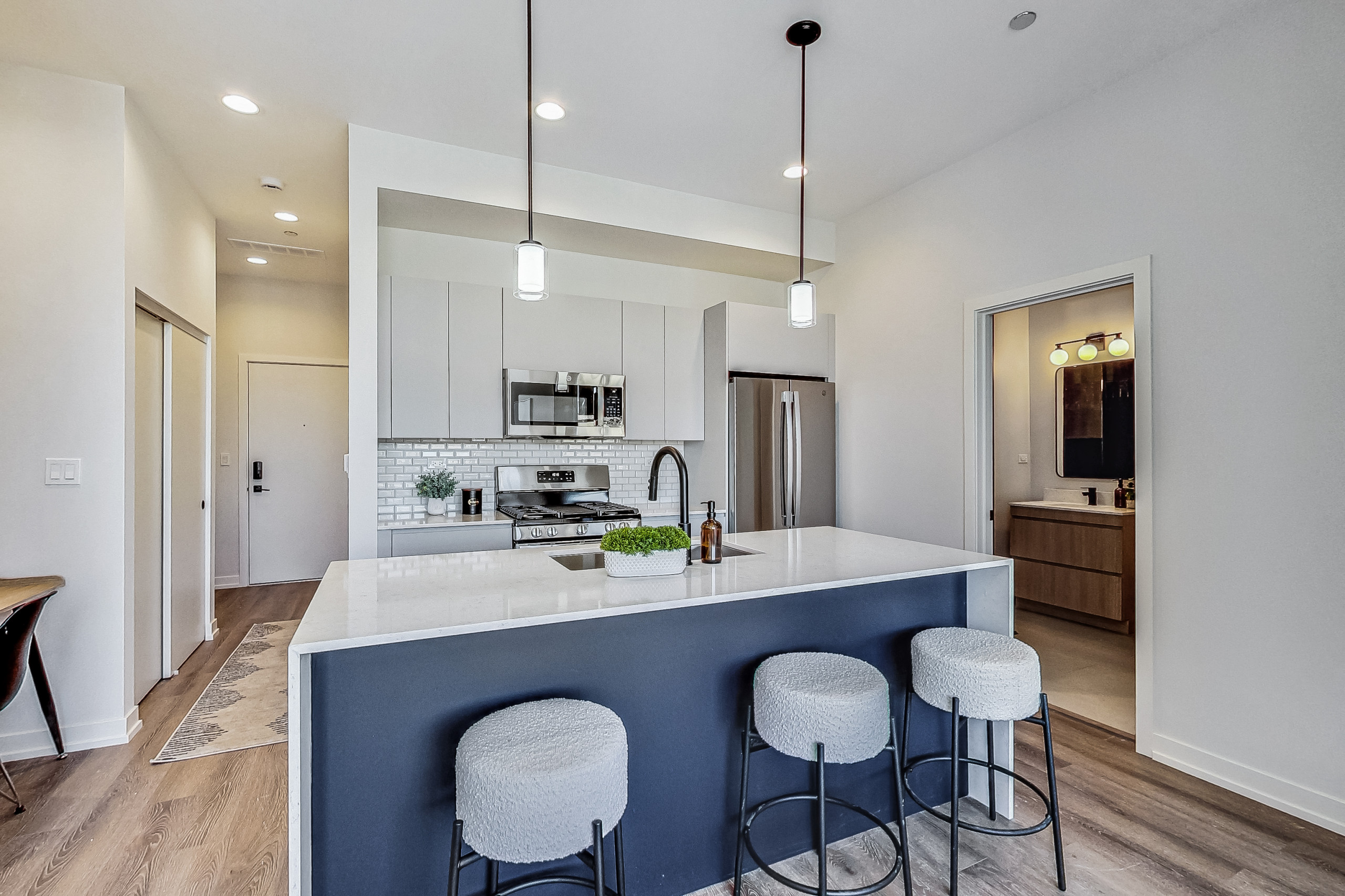 Low Line Commons Phase 2  | Model Unit 407 Staging