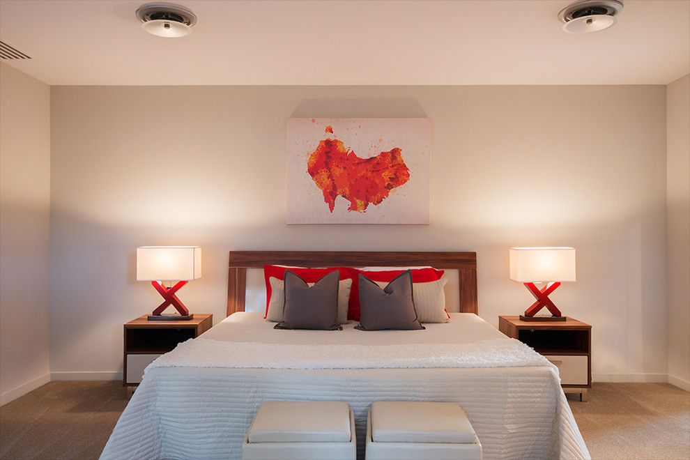 Example of a 1960s bedroom design in Phoenix
