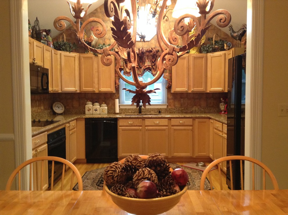 Inset kitchen doors without exposed hinges