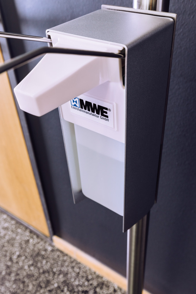 Диспенсер для антисептика, напольный. Материалы: латунь и нержавеющая сталь!