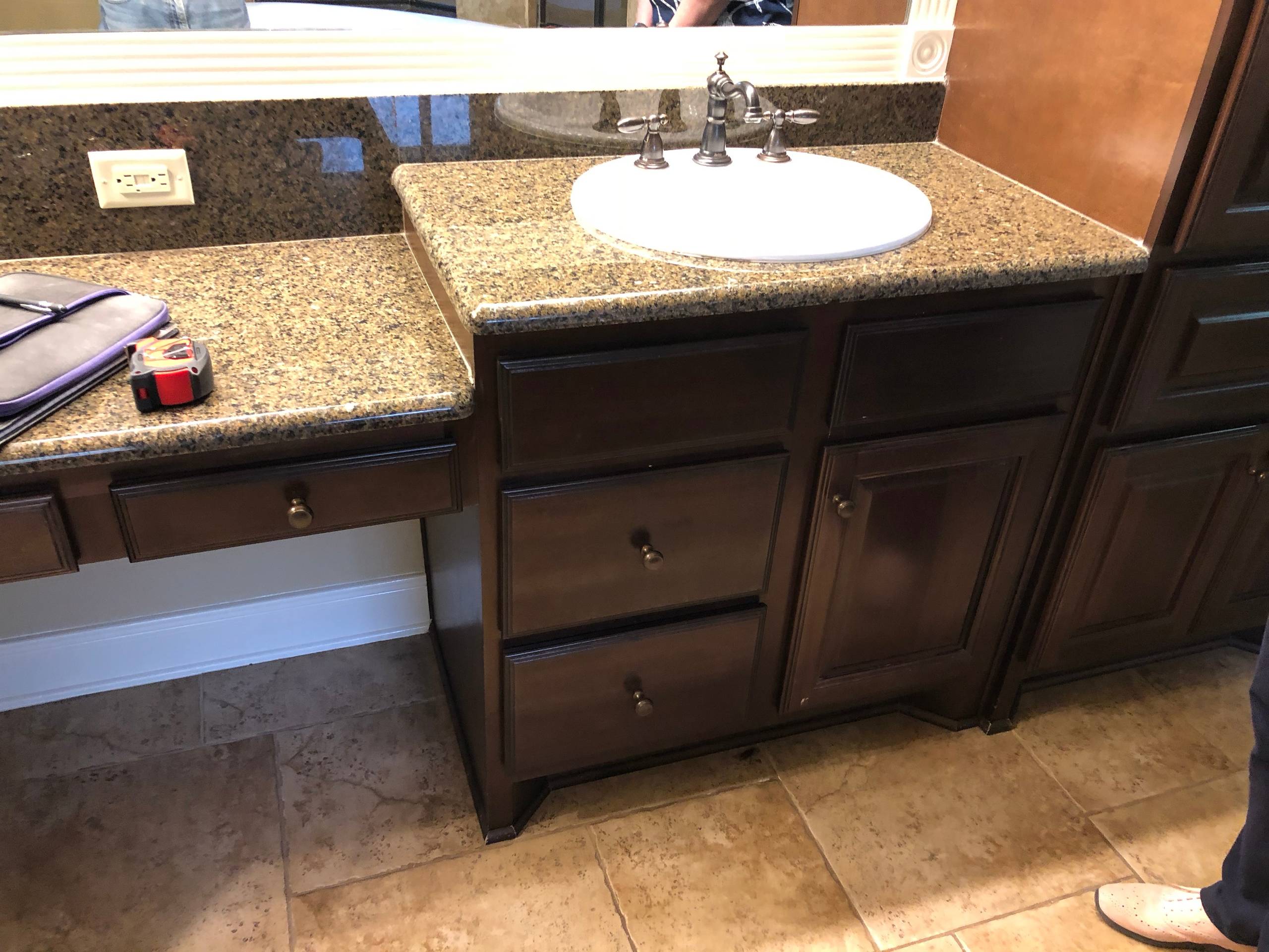 Boerne - Leather Leaf Master Bath