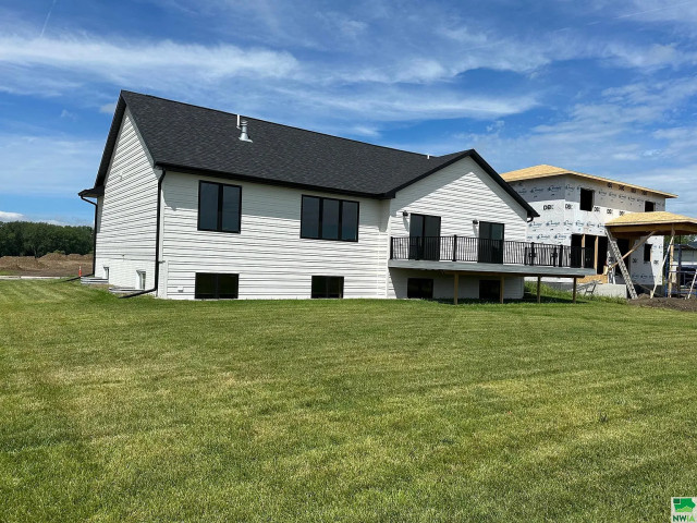 Modern Custom Home moderno-fachada