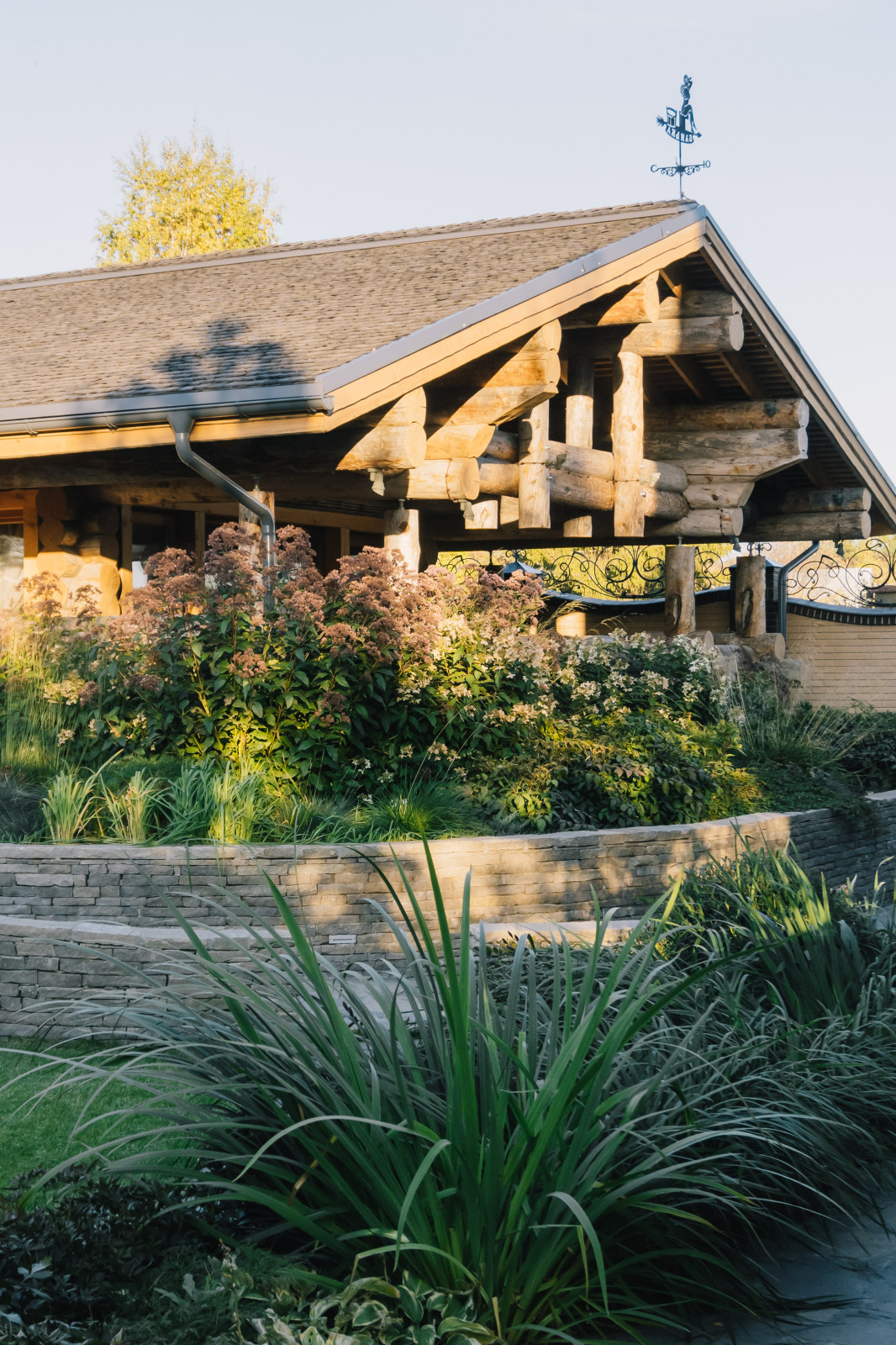 Сад с подпорными стенами