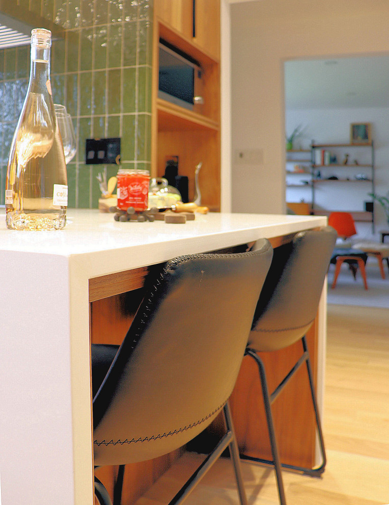 AN AWED TO MID CENTURY MODERN