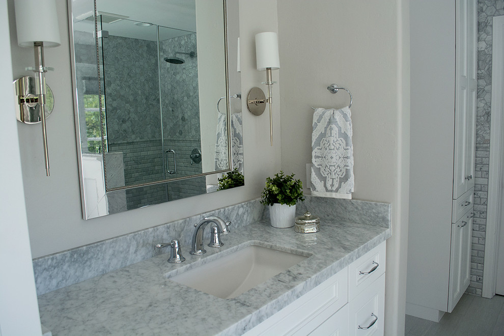 Example of a transitional home design design in Orange County