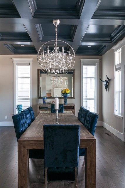 Dramatic Coffered Ceiling moderno-comedor