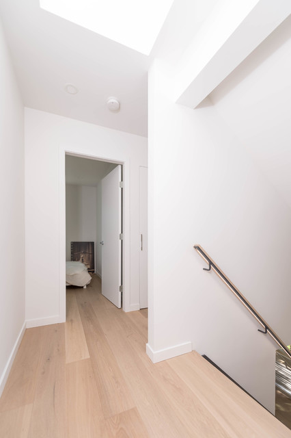 Keefer St scandinavian-hallway-and-landing