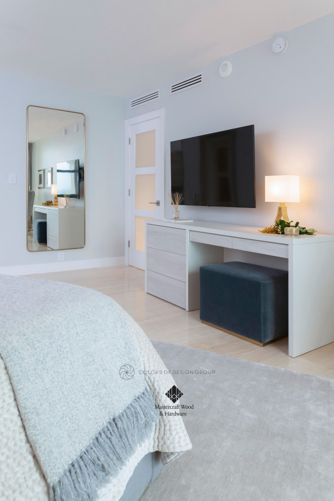 Пример оригинального дизайна: гостевая спальня среднего размера, (комната для гостей) в стиле модернизм с белыми стенами, полом из керамогранита и бежевым полом