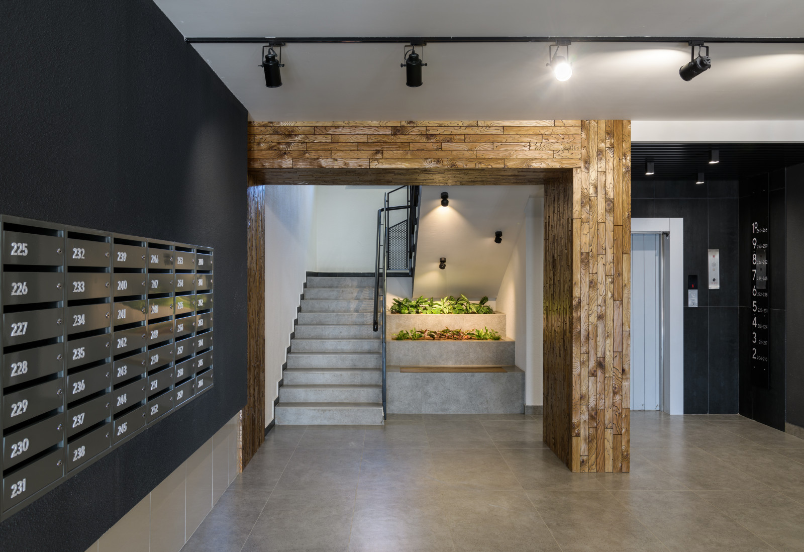 Холл жилого комплекса