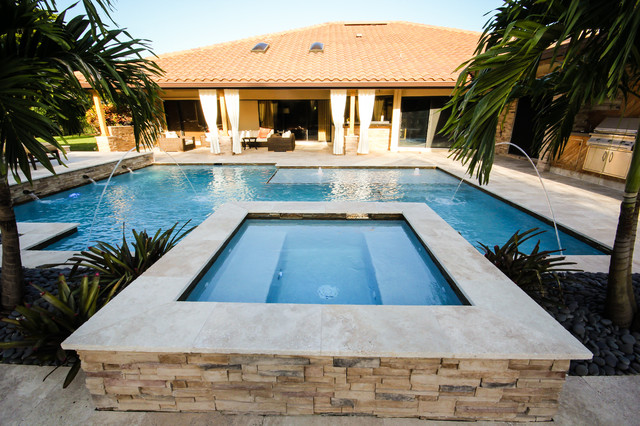 Custom Spa for Roman/Geometric Pool with Water Features Including Sun ...