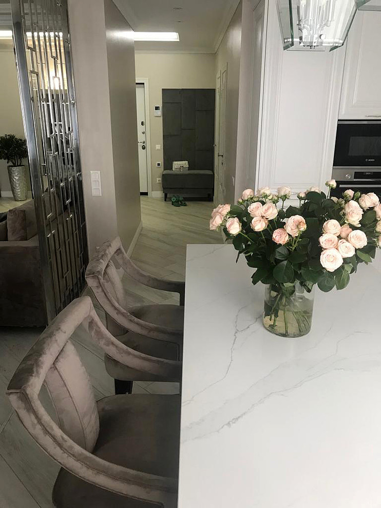 Фото кухни. Вид на прихожую