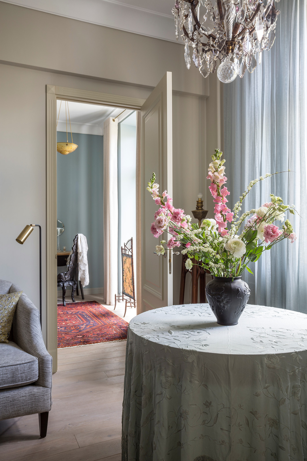 Квартира 80 м2 в старинном доме в центре Москвы