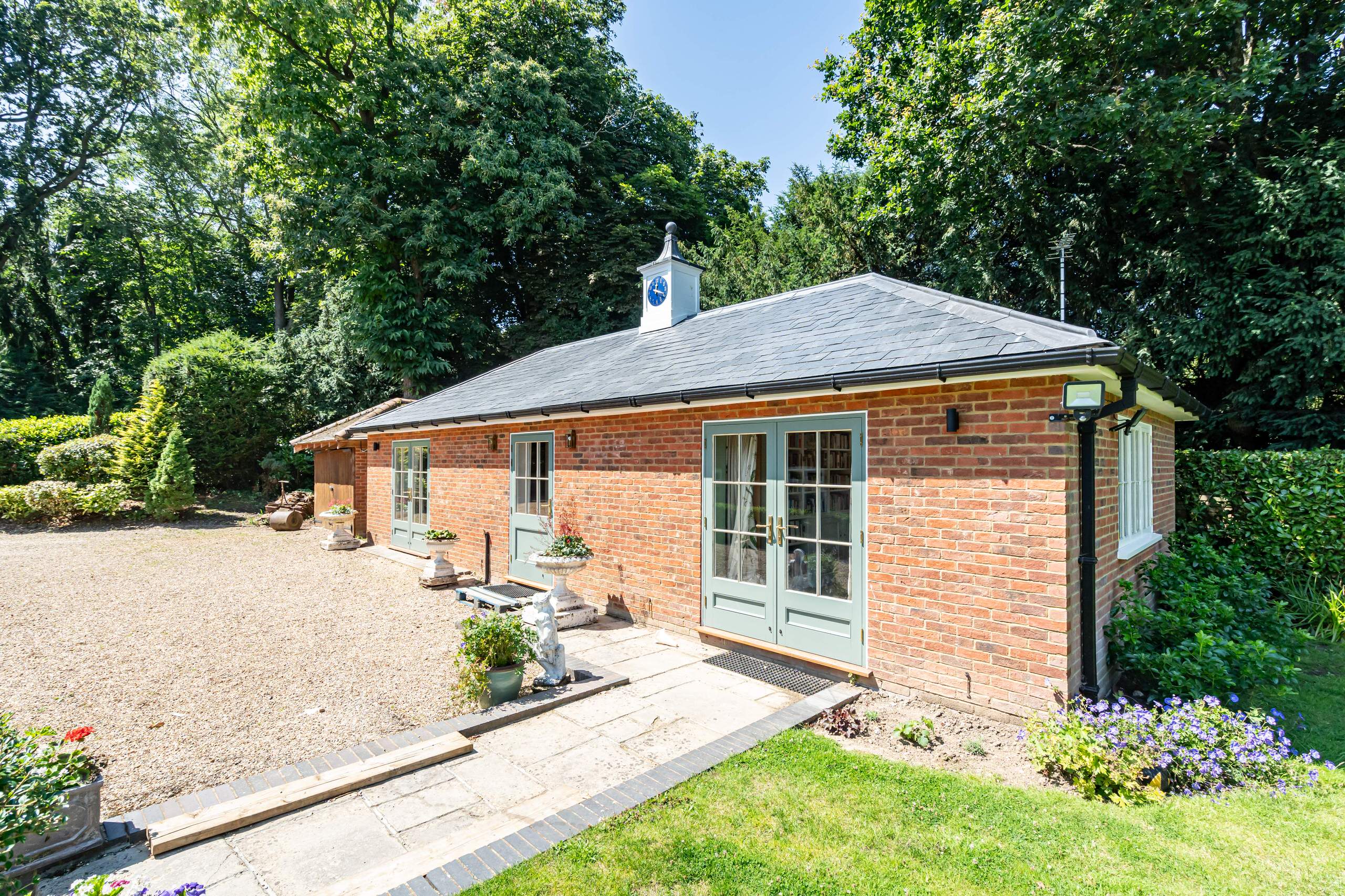 Conversion of a garage into an Annex