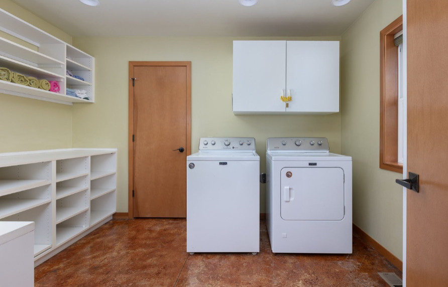 "Beach Me" Lincoln City, OR Short-term Rental Remodel