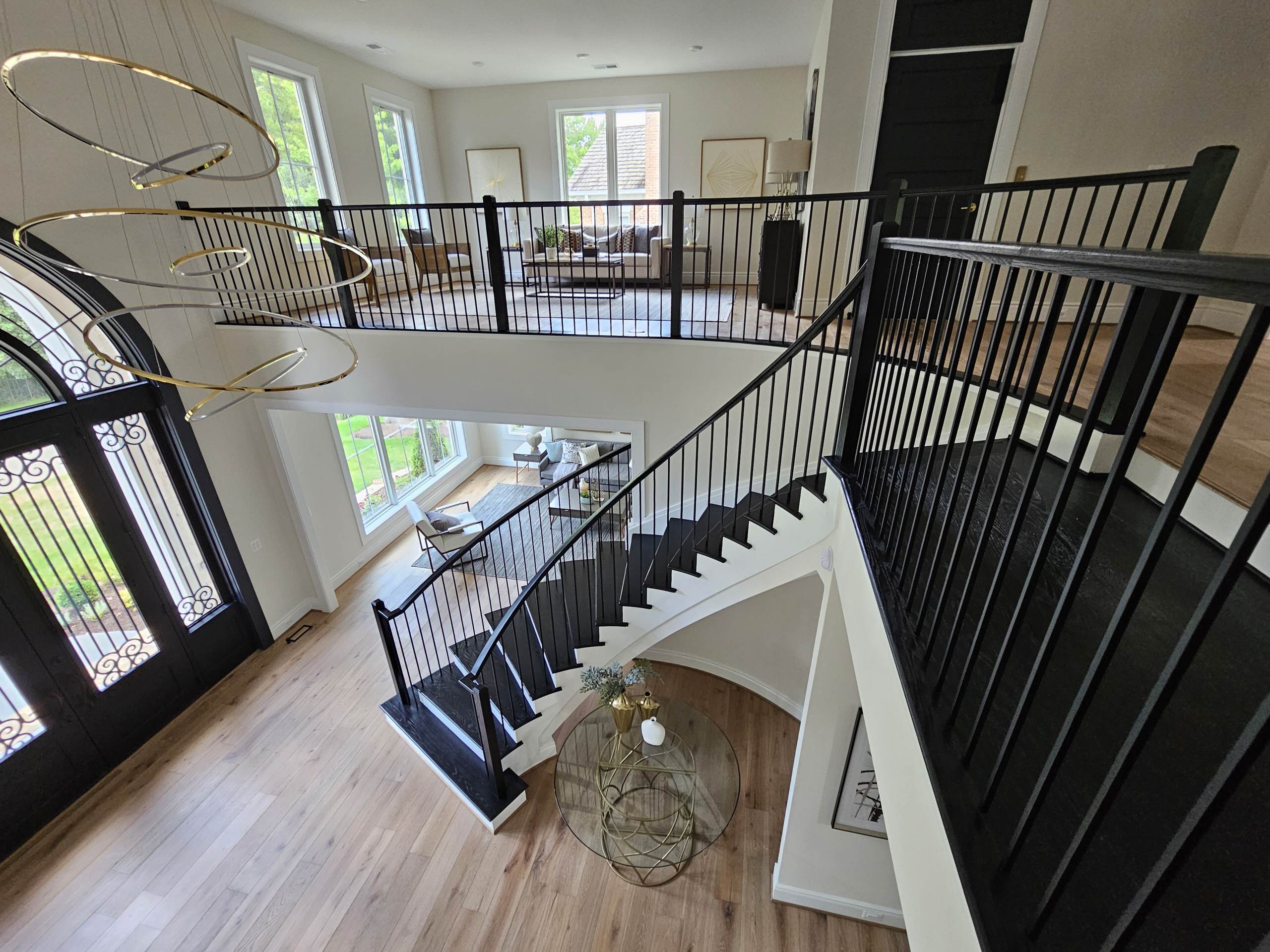 Elegant Curve Elevates Modern Design, Mclean, VA 22101