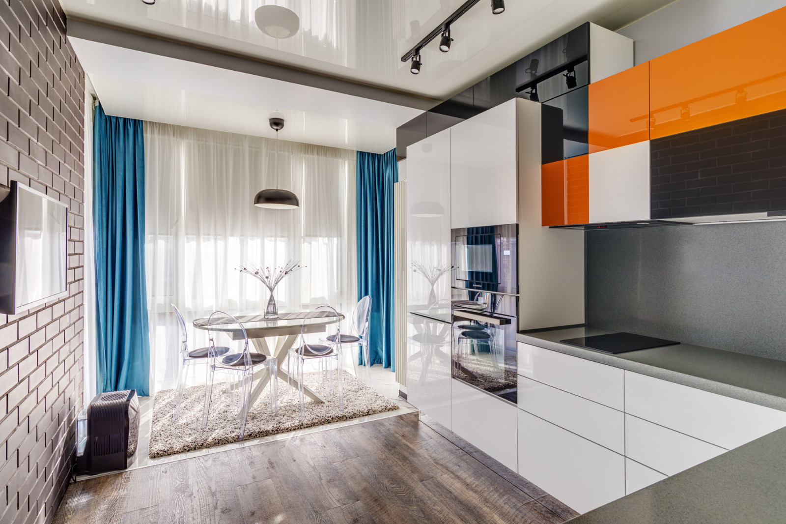 Современный и Яркий