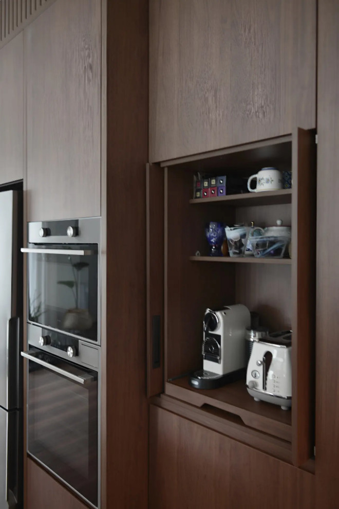 This is an example of a contemporary kitchen in Adelaide.