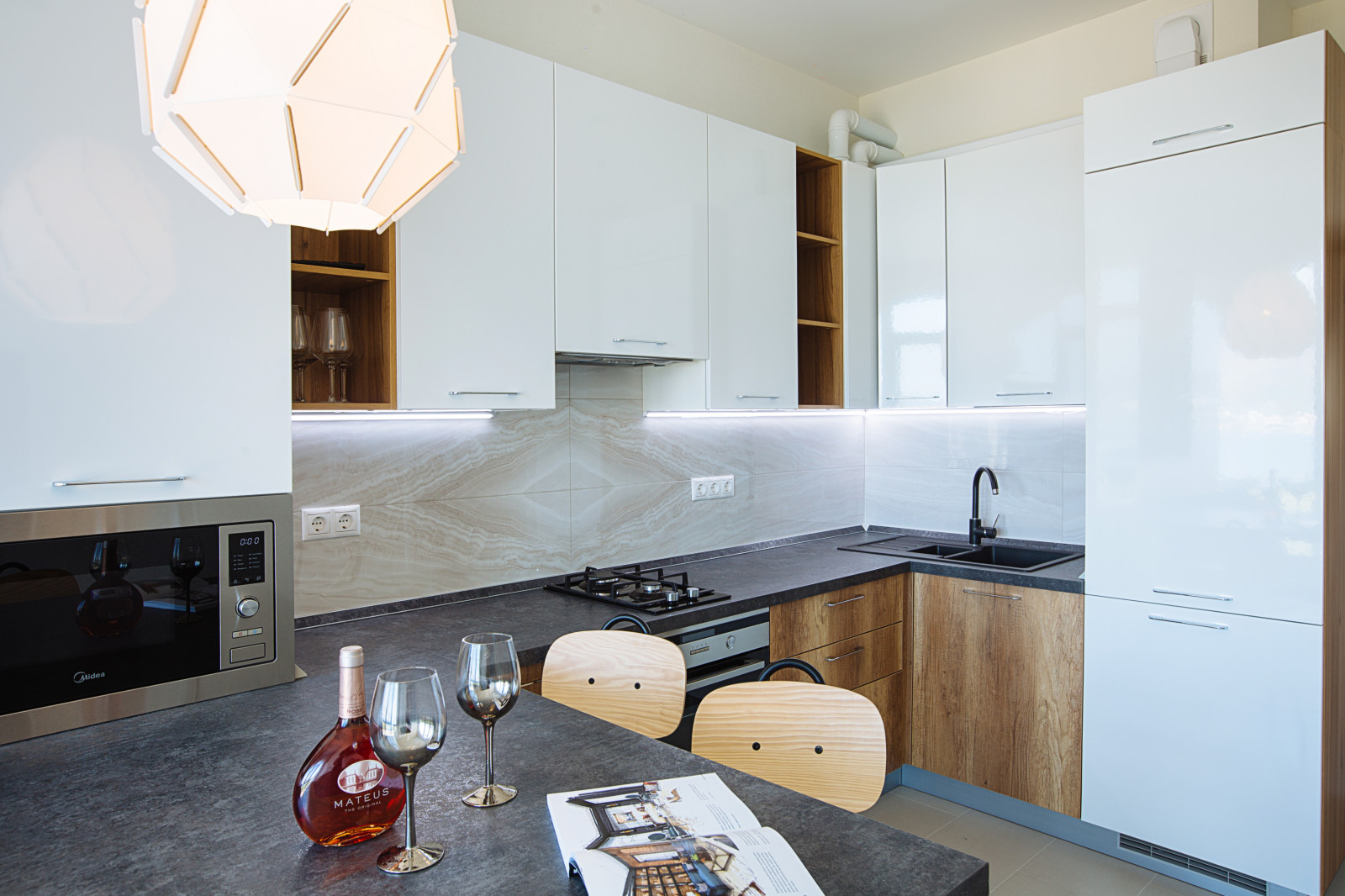 Однокомнатная квартира в современном стиле с шикарным видом на море в Геленджике