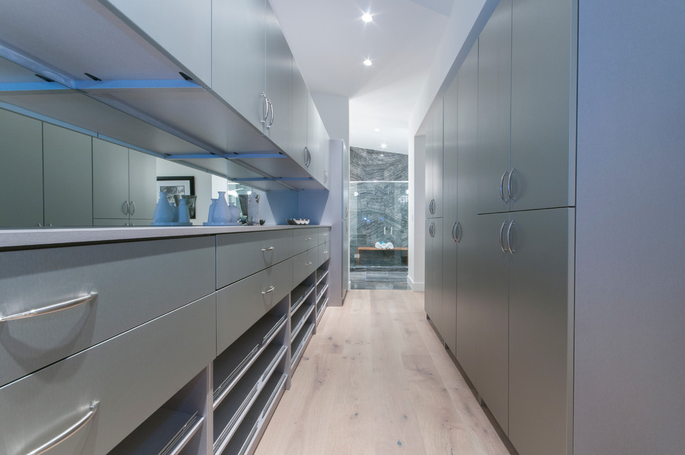 Inspiration for a contemporary storage and wardrobe in Vancouver.
