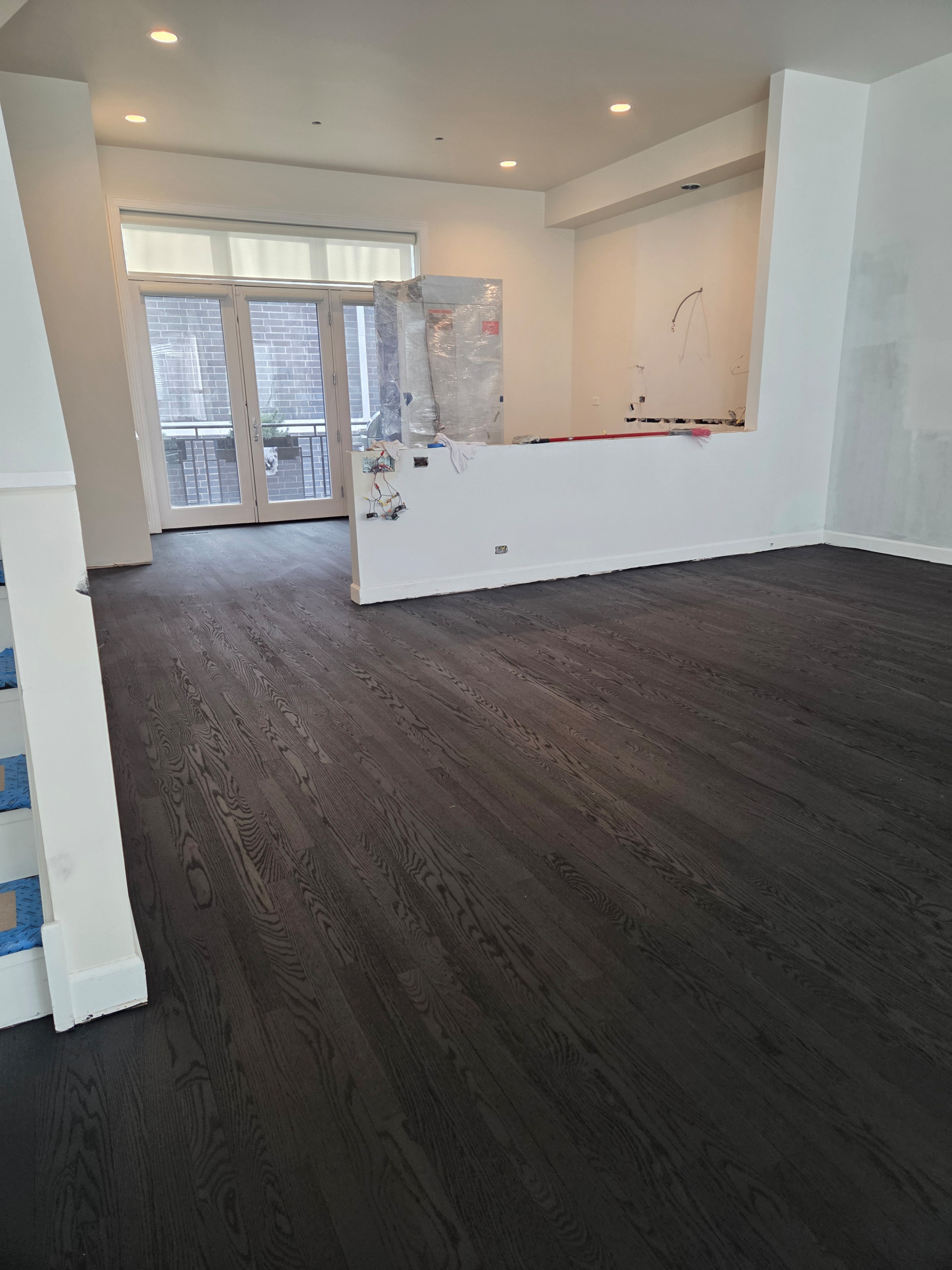 True Black stain , Chicago il