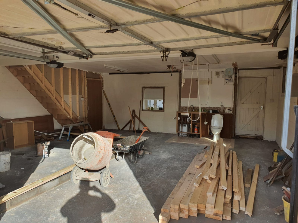 Garage Conversion to Man Pad