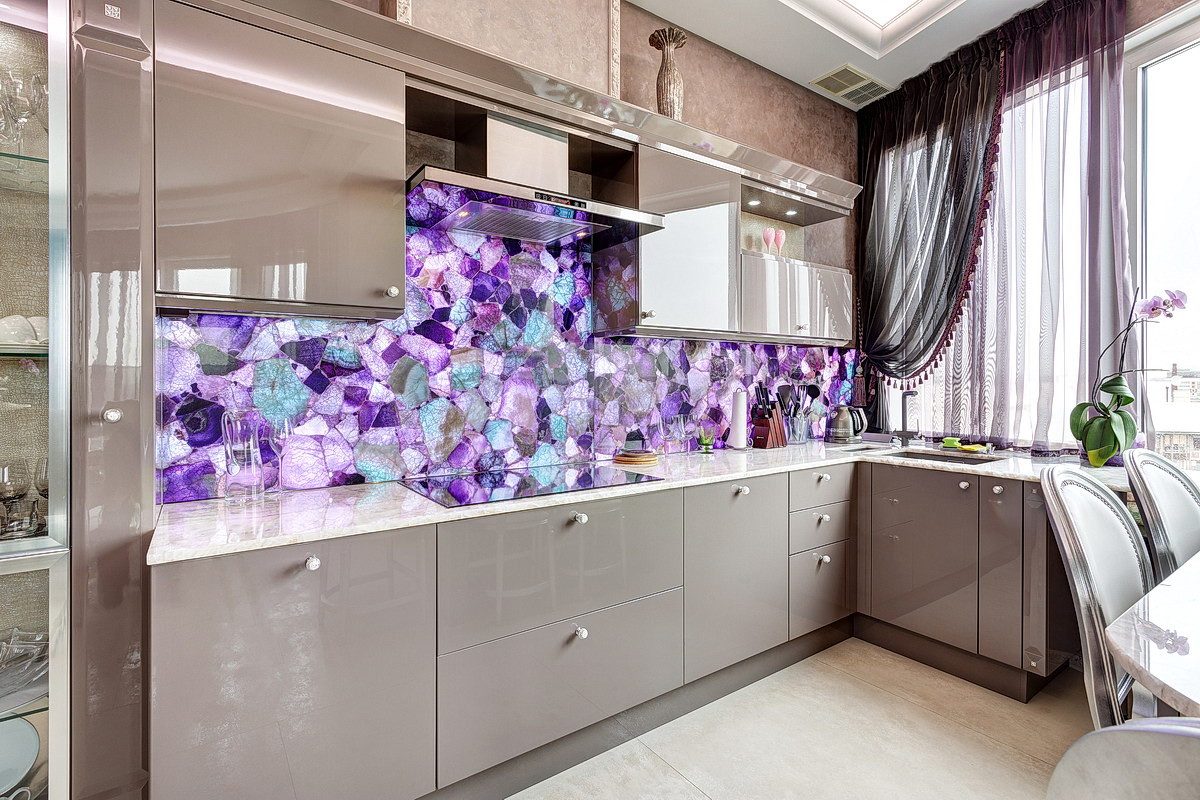 Натуральный камень в интерьере квартиры