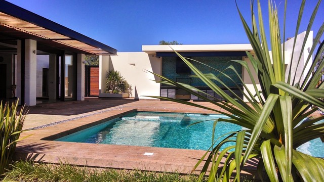 Amsterdam Pool House contemporary-pools-and-hot-tubs