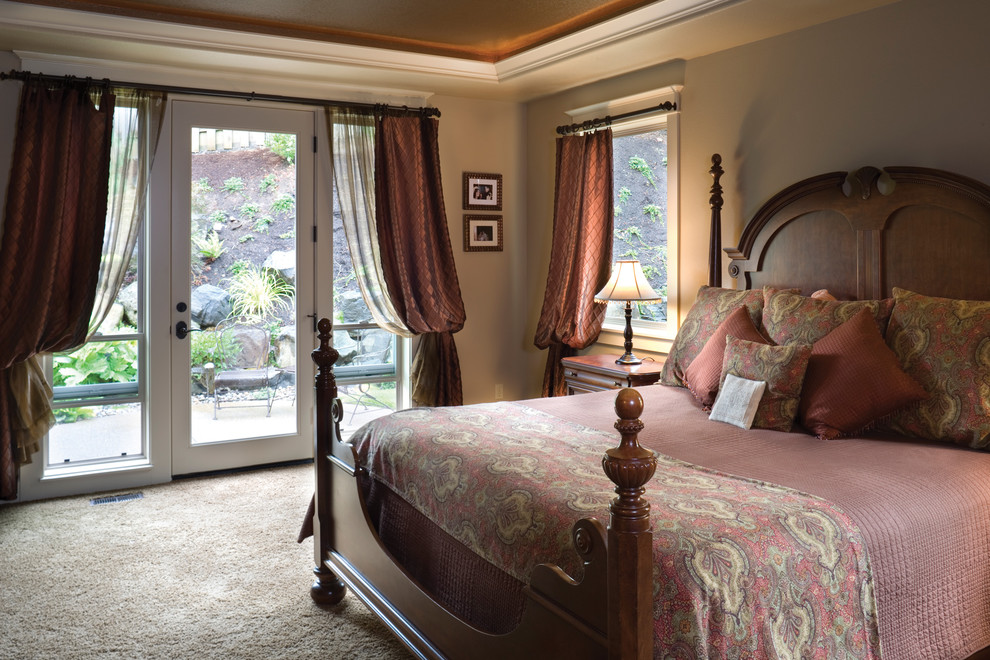 Inspiration for a traditional bedroom in Portland.