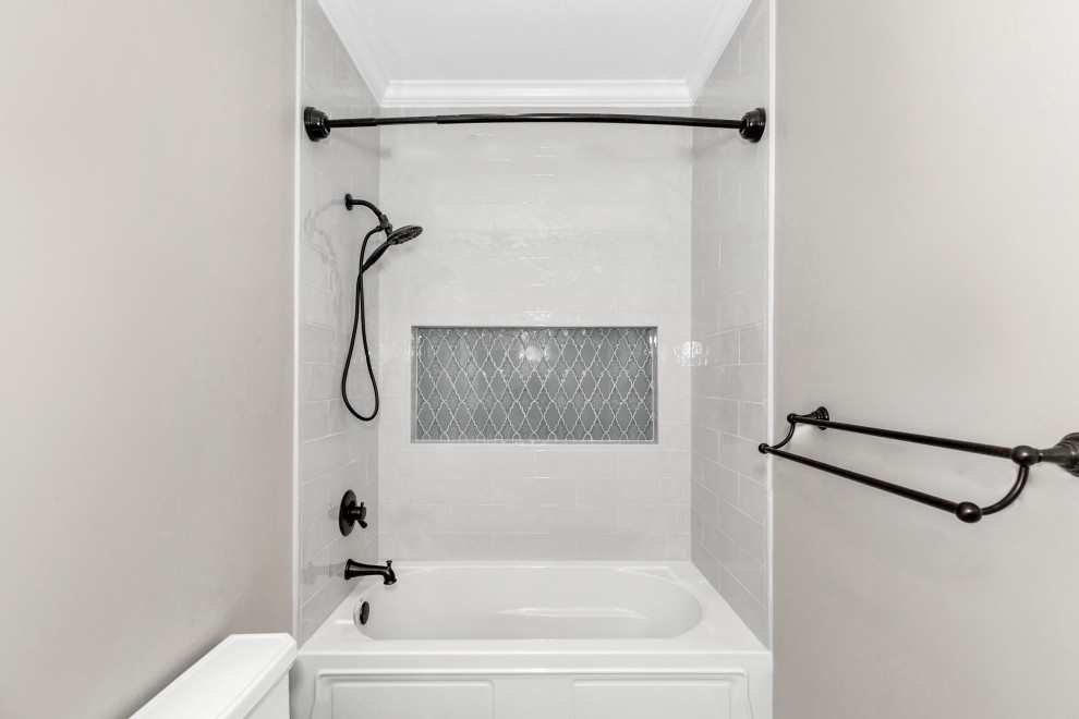 Cove Creek Master and Guest Bathrooms Remodel