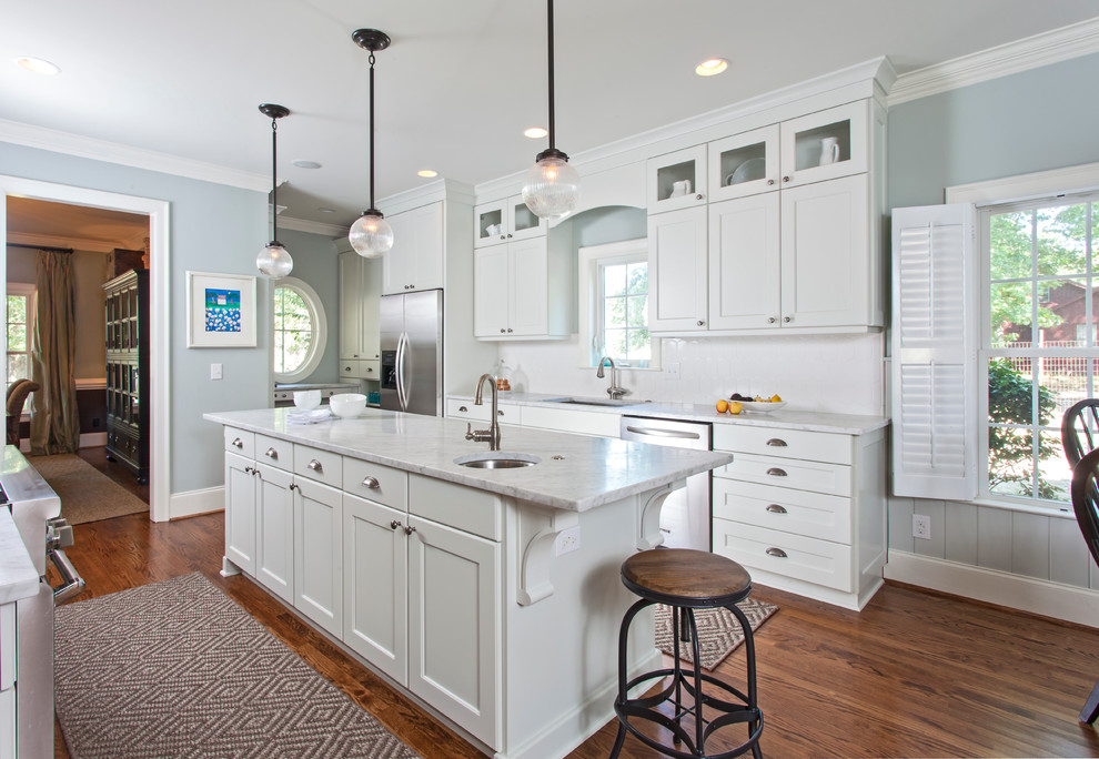 Transitional kitchen photo in Charlotte