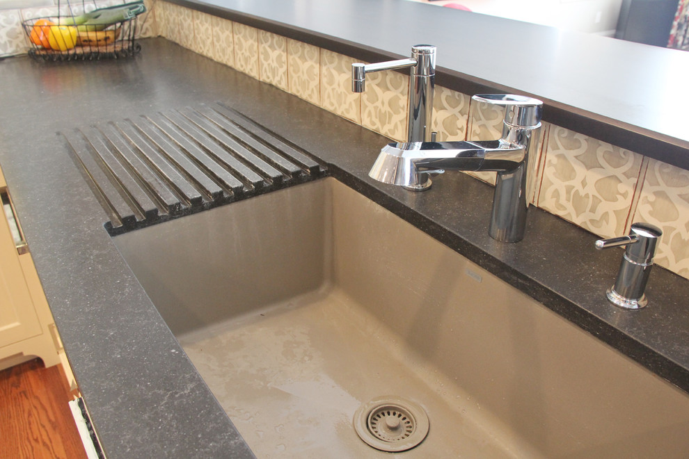 Transitional kitchen in Philadelphia with an undermount sink.