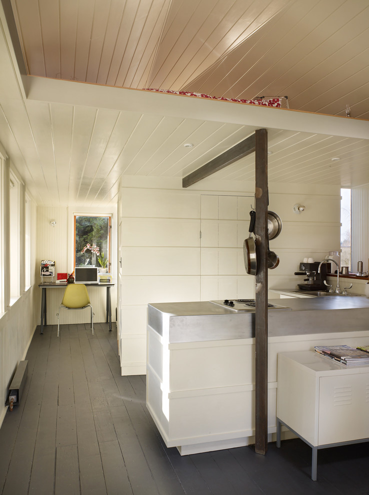 Transitional kitchen photo in Seattle
