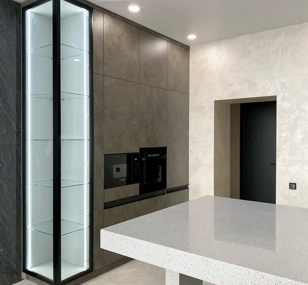 Небольшая красивая кухня на заказ