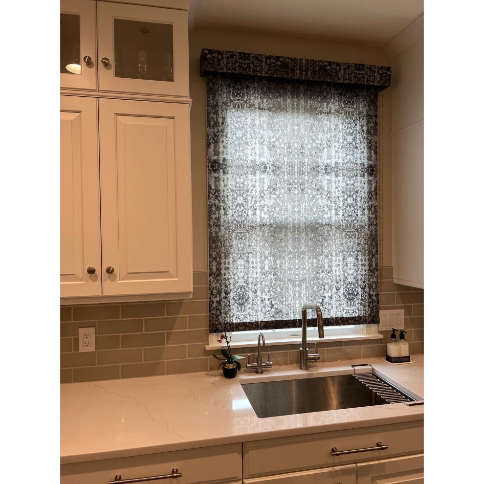 Inspiration for a transitional kitchen remodel in New York