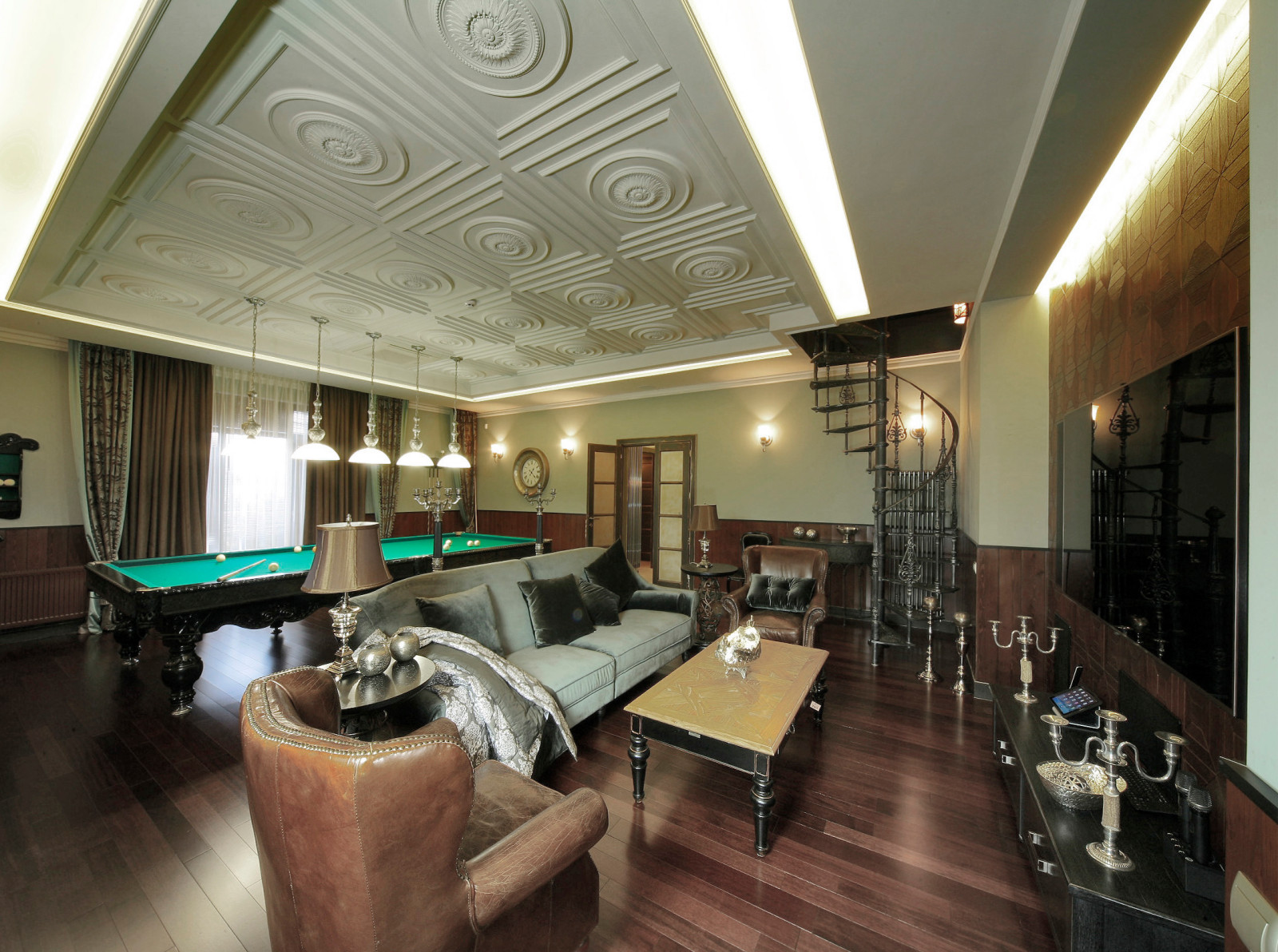 Баня с бассейном