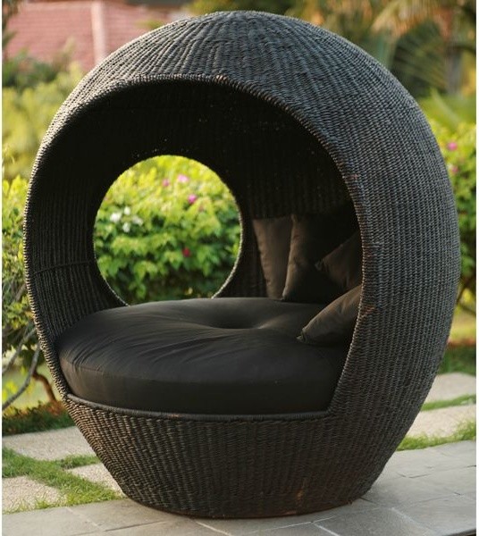 Melon Outdoor Wicker Pod Chair Outdoor Lounge Chairs Chicago by