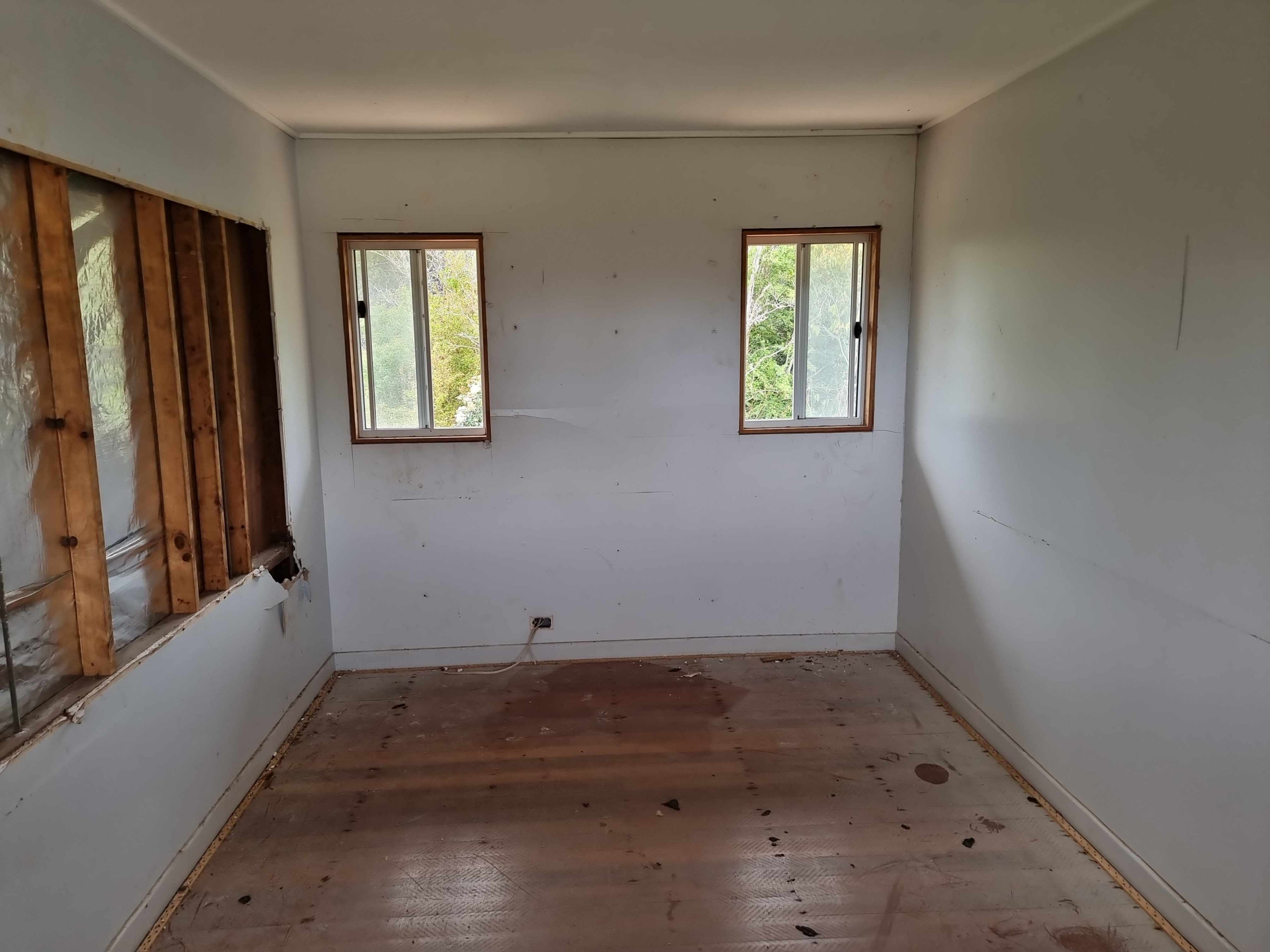 Two Removal Homes in to One