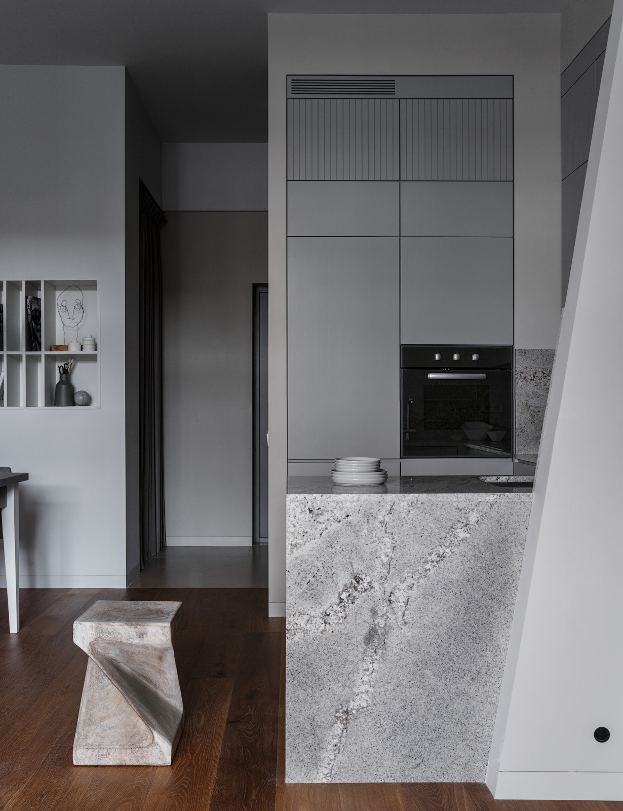 Монохромная квартира на Добрынинской