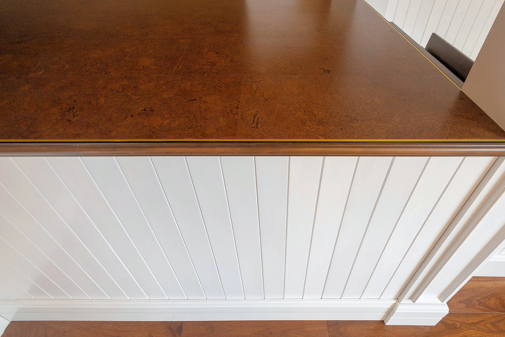 Мебель предметы интерьера в загородном доме.