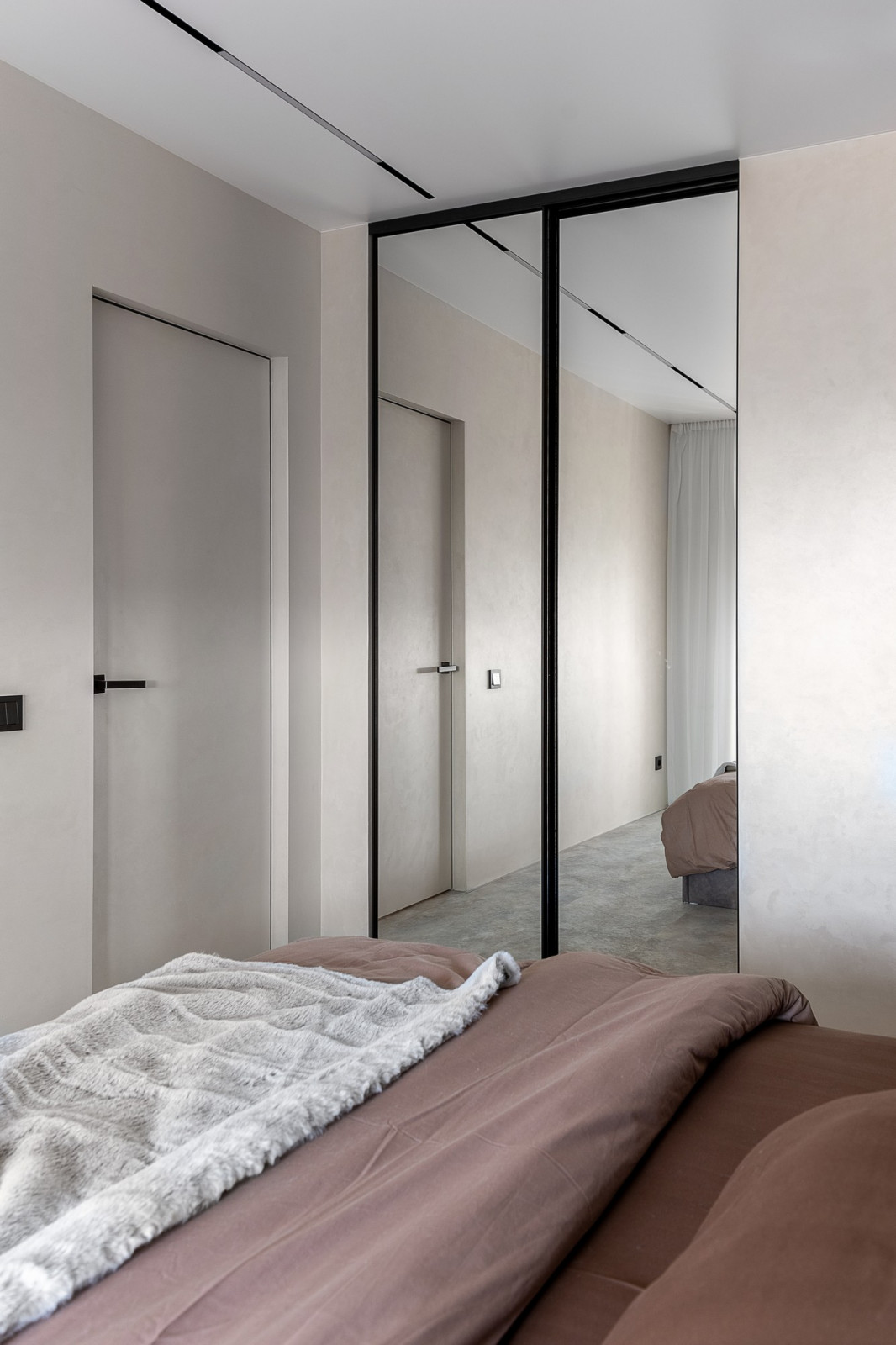 Реализация проекта однокомнатной квартиры 83 серия в г. Владивосток