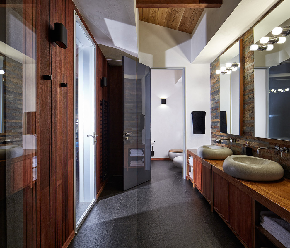 Дом на реке | Barn by a River