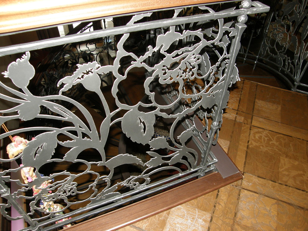 Уникальная винтовая лестница (2013)