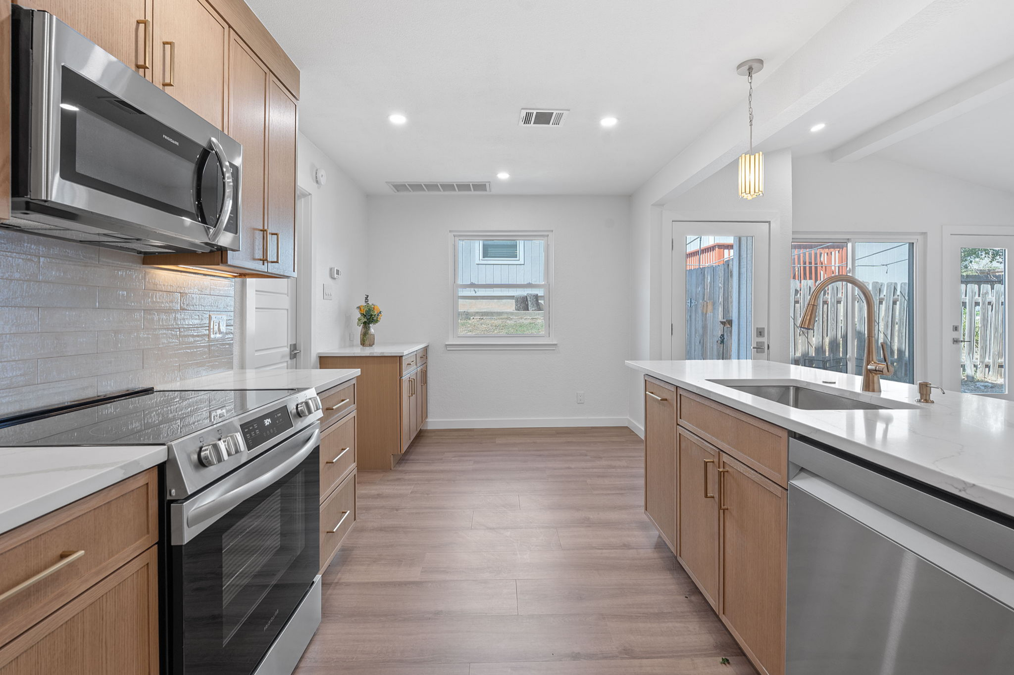 Lakeway Cozy Cottage