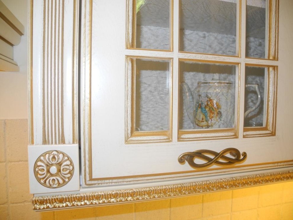 Белый и золото