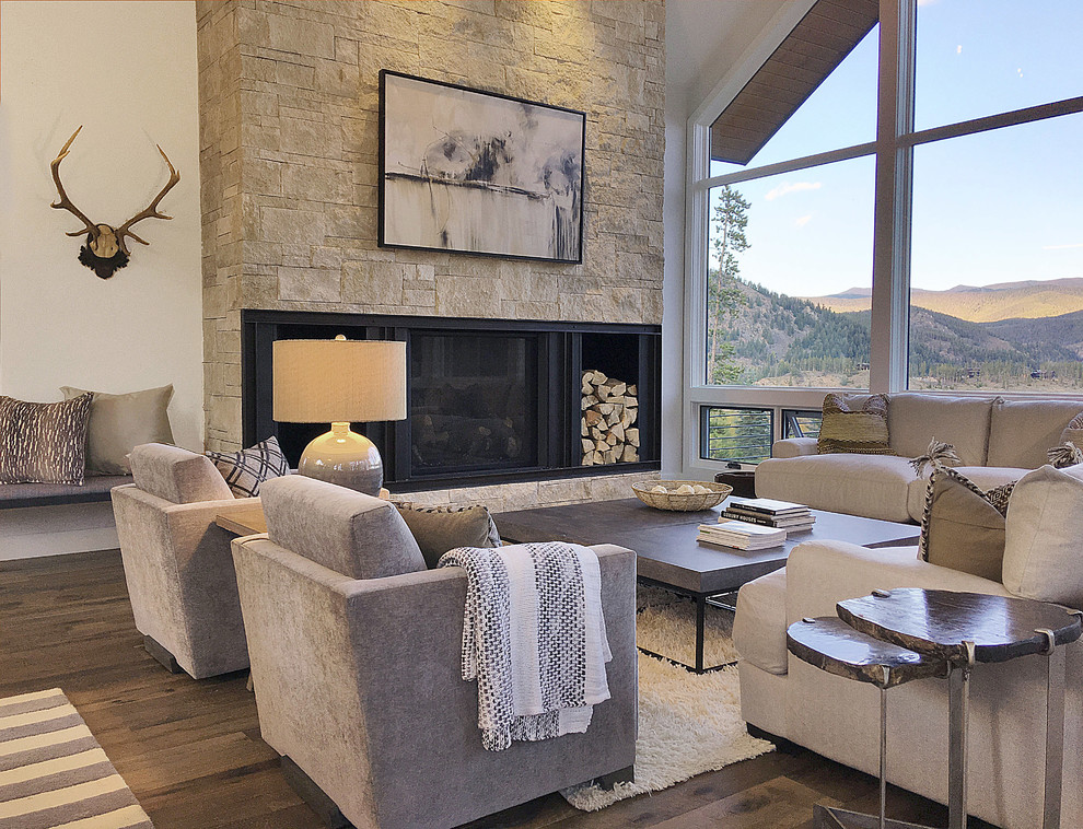 Transitional home design photo in Denver