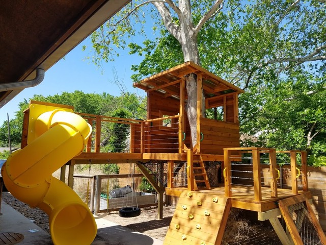 Downtown Austin Tree House moderne-hus-og-facade