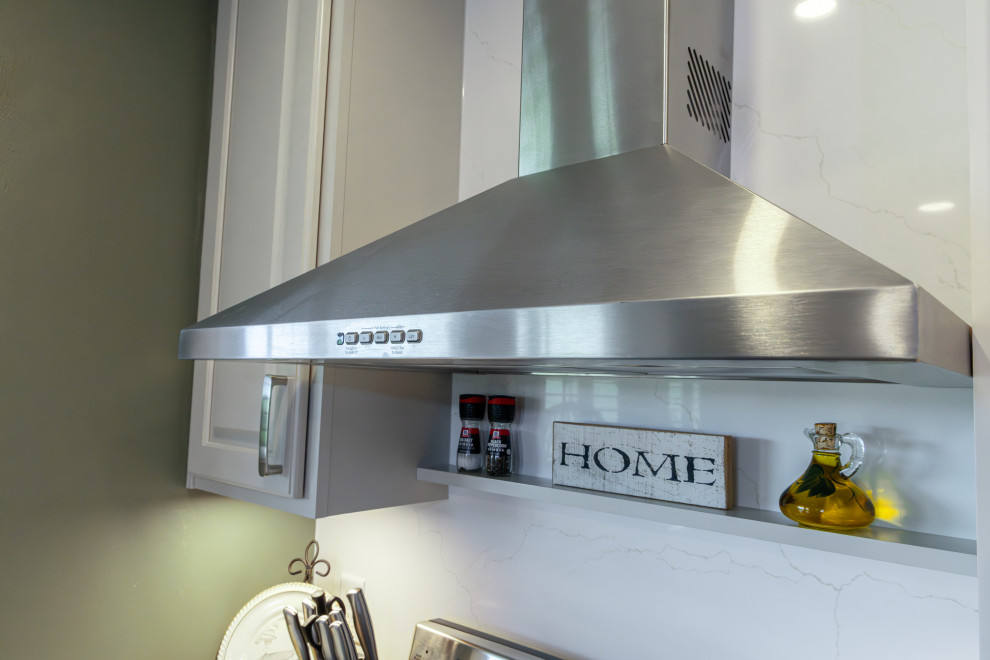 Farmhouse Style Kitchen