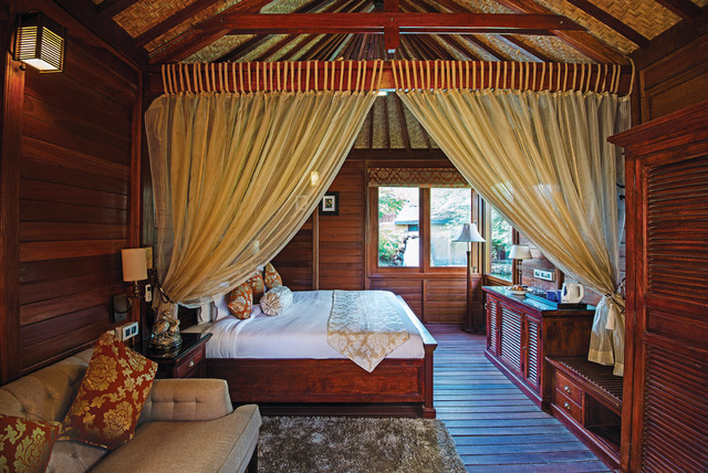 Lake House Resort Jaipur Rajasthan Tropical Bedroom